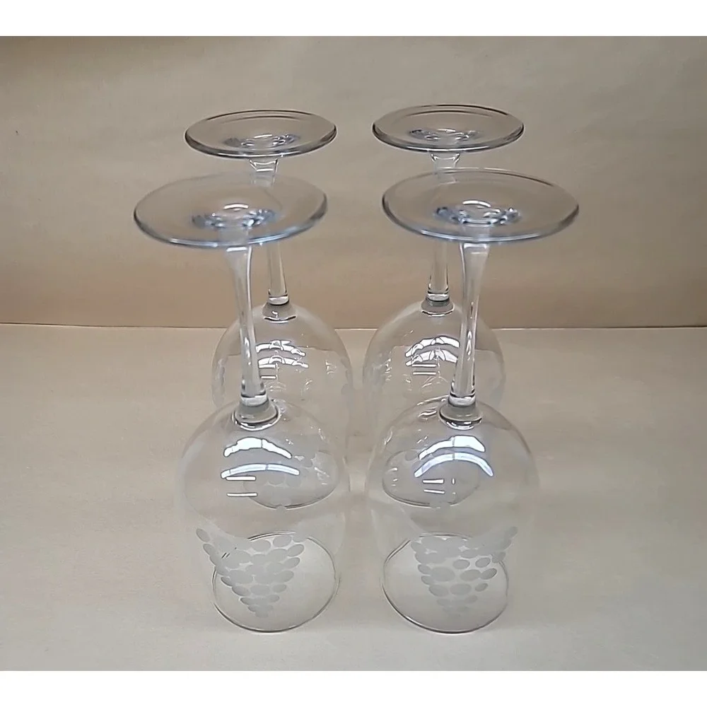 Set of 4 Clear Crystal Stemware Etched Dot Christmas Tree Design Wine Glasses